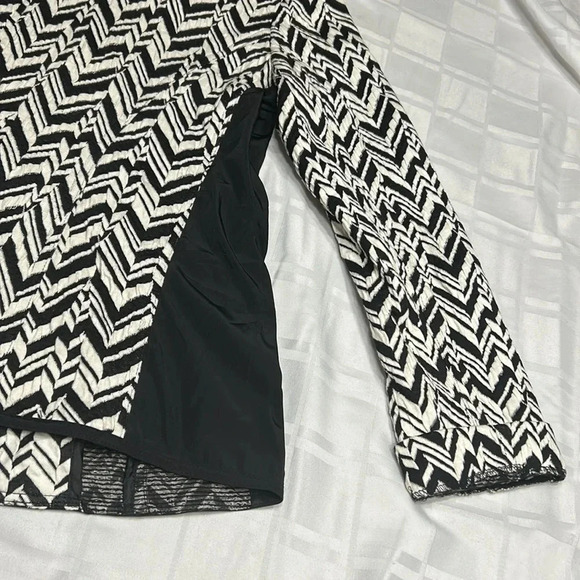 Chico chevron textured fitted one button closure blazer,
Multi media, NWOT - Picture 9 of 15